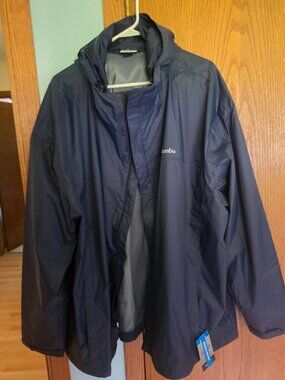 Columbia 4X Ligh Coat NWT